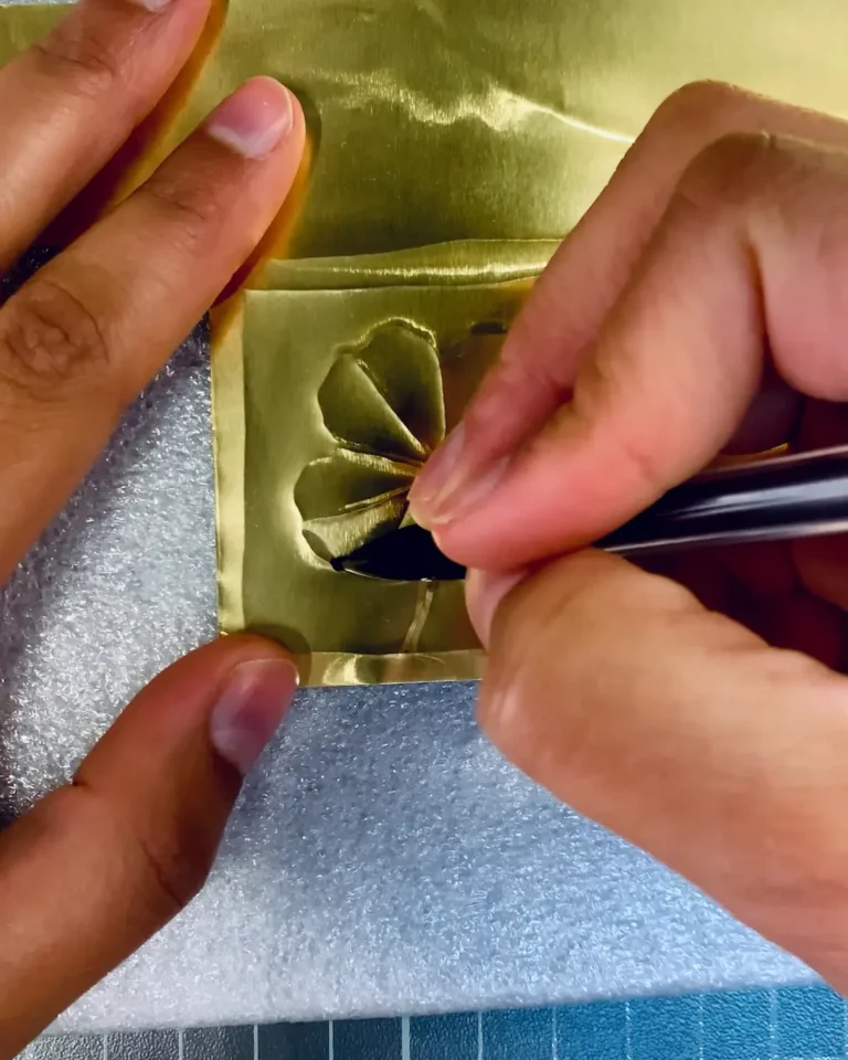 Fabrication du bas-relief Les petits bonheurs